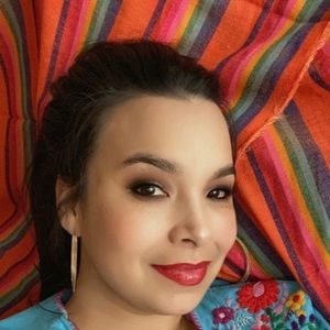 Meet your Posher, Dalia